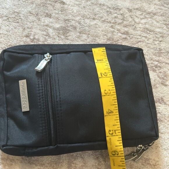 Baggalini Black Crossbody /belt bag/sling Bag with Adjustable Strap - Picture 7 of 7